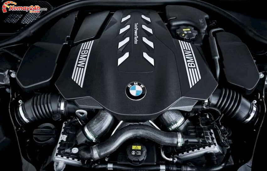 Động cơ xe BMW 750 Li 2019