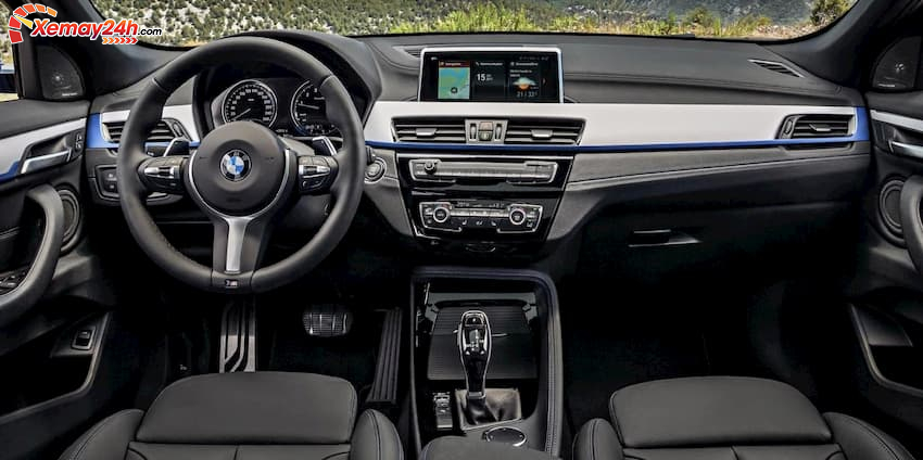 Khoang lái của X2 sDrive20i 2019 có thiết kế tập trung vào người lái