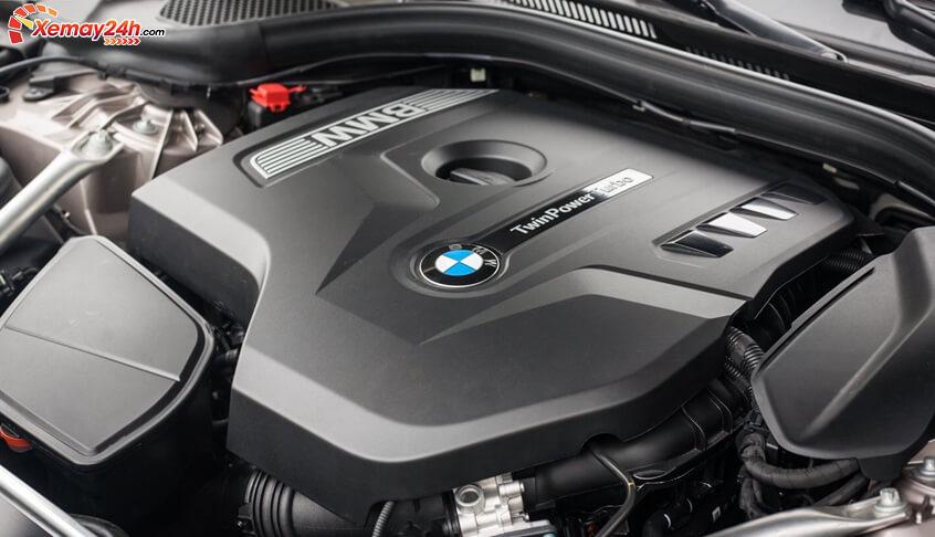động cơ  xăng bốn xi-lanh BMW TwinPower Turbo