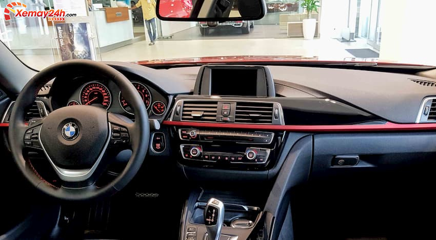 Bảng taplo và màn hình hiển thị của BMW 420i Gran Coupe 2020